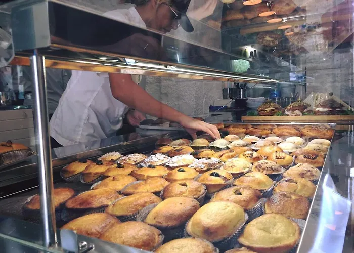 Alojamento de Acomodação e Pequeno-almoço Nicole House